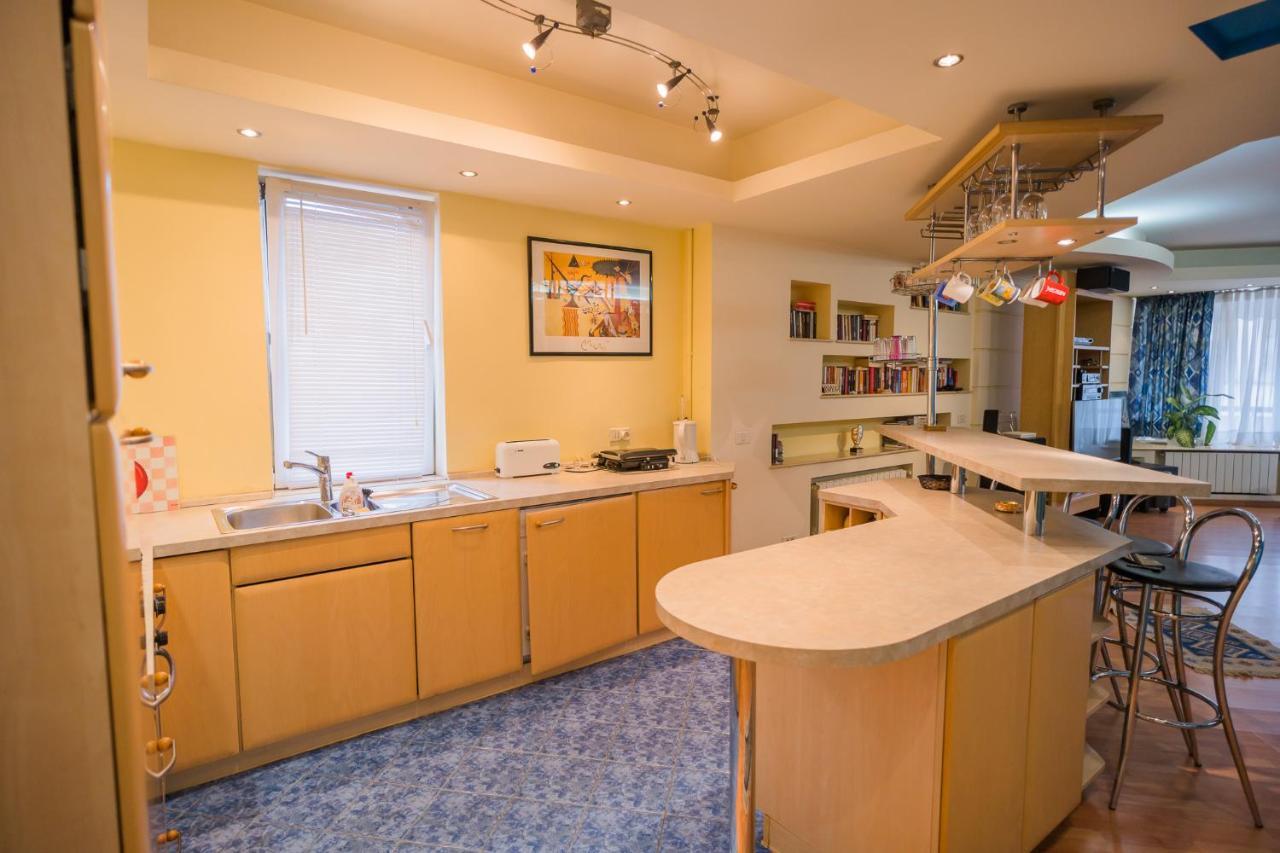 Artsy 3br Flat In Primaverii - Exlcusive Area בוקרשט